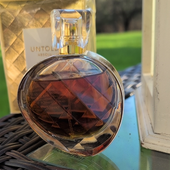 Elizabeth Arden Untold Perfume - Picture 3 of 6